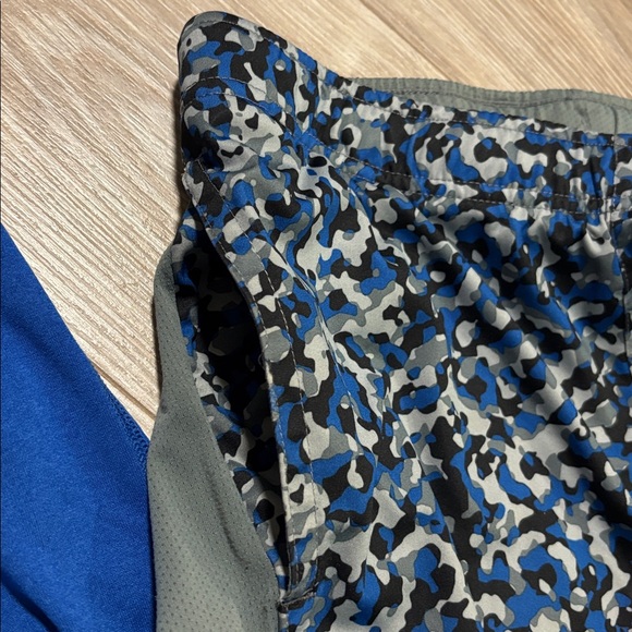 Boys Medium Nike Dri-FIT royal blue and gray camo shorts a tank set - Picture 6 of 11